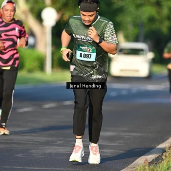 Runner Photo 5942405