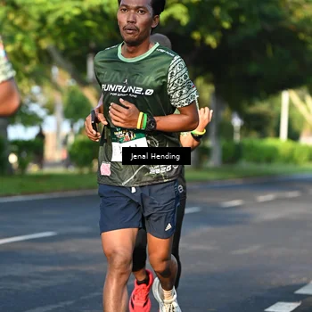Runner Photo 5942424