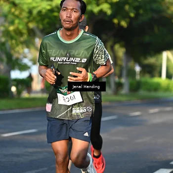 Runner Photo 5942425