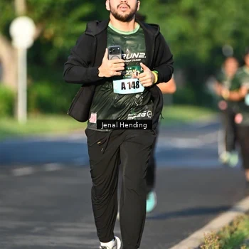Runner Photo 5942485