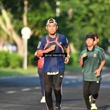 Runner Photo 5942544