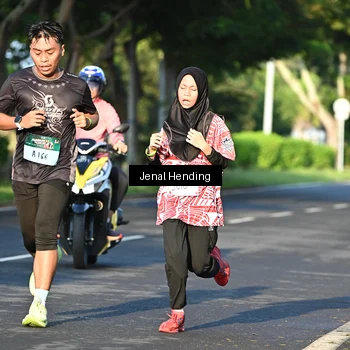 Runner Photo 5943113