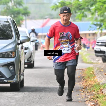 Runner Photo 5943135