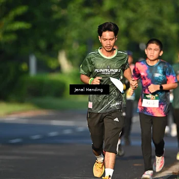 Runner Photo 5943253