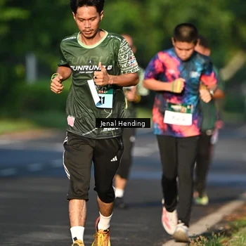 Runner Photo 5943290