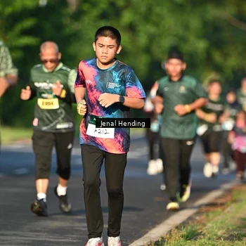 Runner Photo 5943300