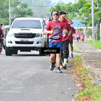 Runner Photo 5943340