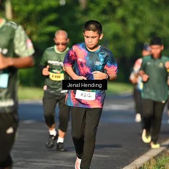 Runner Photo 5943402