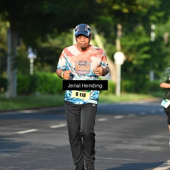 Runner Photo 5943542