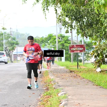 Runner Photo 5943675