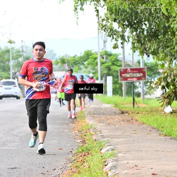 Runner Photo 5943679