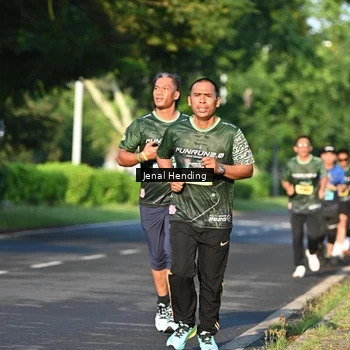 Runner Photo 5944116