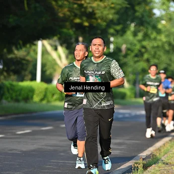 Runner Photo 5944188