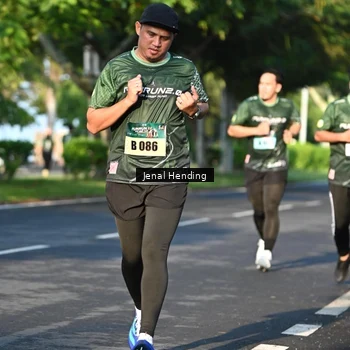 Runner Photo 5945673
