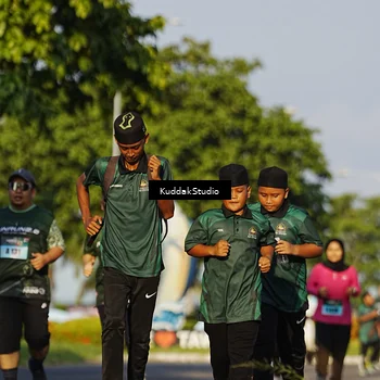 Runner Photo 5945925