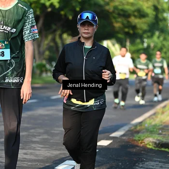 Runner Photo 5946743