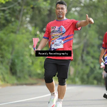 Runner Photo 5950075