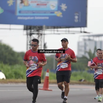 Runner Photo 5950975