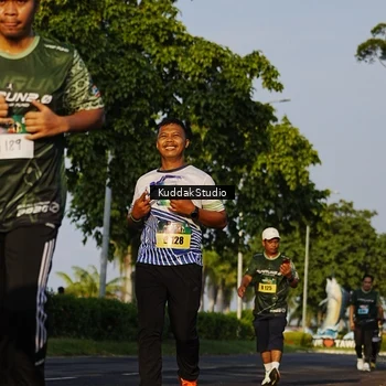 Runner Photo 5951423