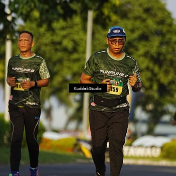 Runner Photo 5952059