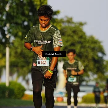 Runner Photo 5952243