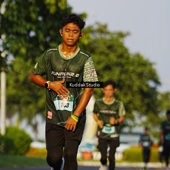 Runner Photo 5952249