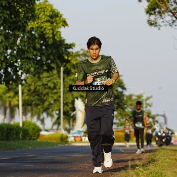 Runner Photo 5952304