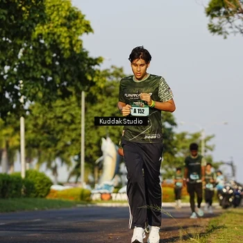 Runner Photo 5952310