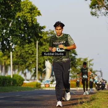 Runner Photo 5952315