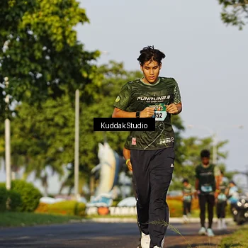 Runner Photo 5952323