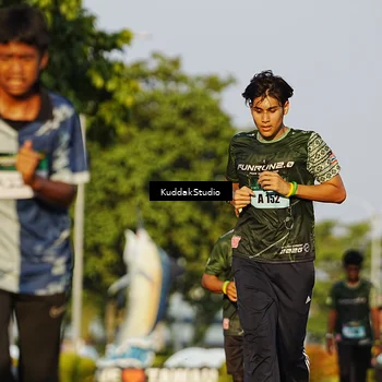 Runner Photo 5952340