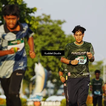 Runner Photo 5952346
