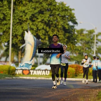 Runner Photo 5953349