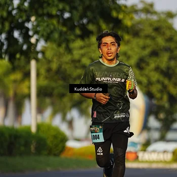 Runner Photo 5953363
