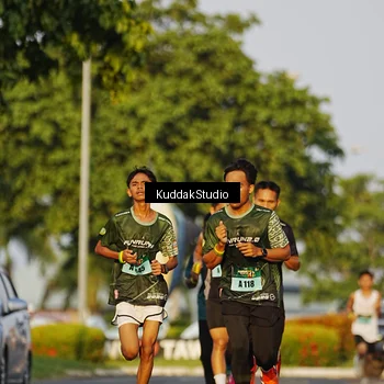 Runner Photo 5953789