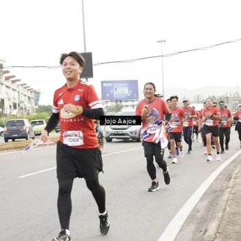 Runner Photo 5956243