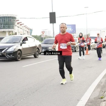 Runner Photo 5962467