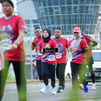 Runner Photo 5963332