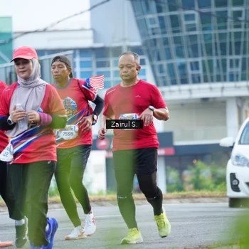Runner Photo 5963396