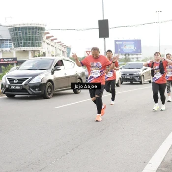 Runner Photo 5963553