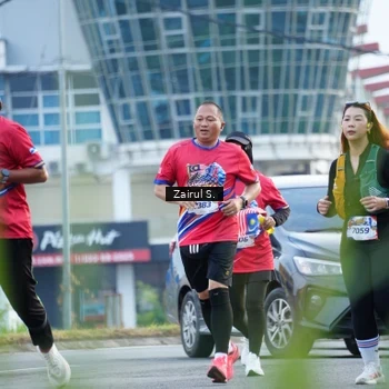 Runner Photo 5963557