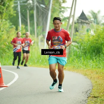 Runner Photo 5964311