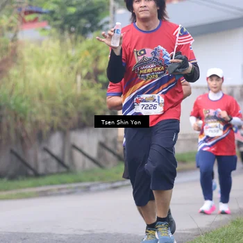 Runner Photo 5975030