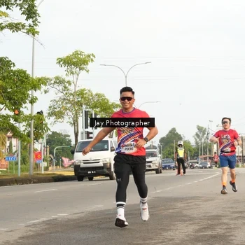 Runner Photo 5975194