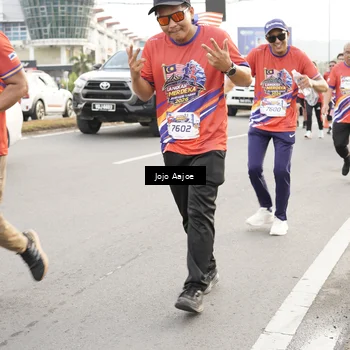 Runner Photo 5975302