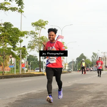 Runner Photo 5975335