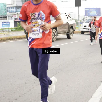 Runner Photo 5975342
