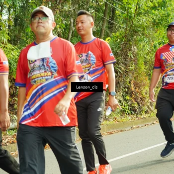 Runner Photo 5975613