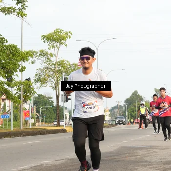 Runner Photo 5975745