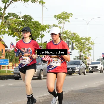 Runner Photo 5975944